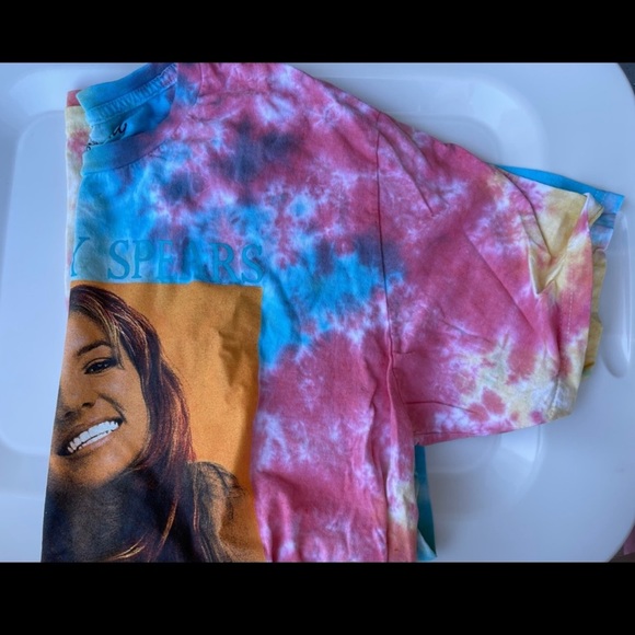 Graphic Tee - Picture 3 of 4